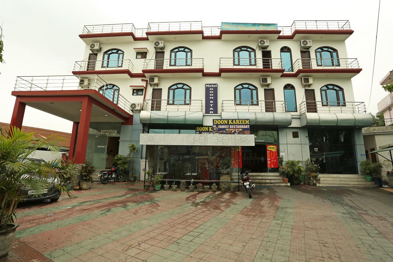 Oyo 9905 Hotel Doon Star Dehradun Exteriör bild